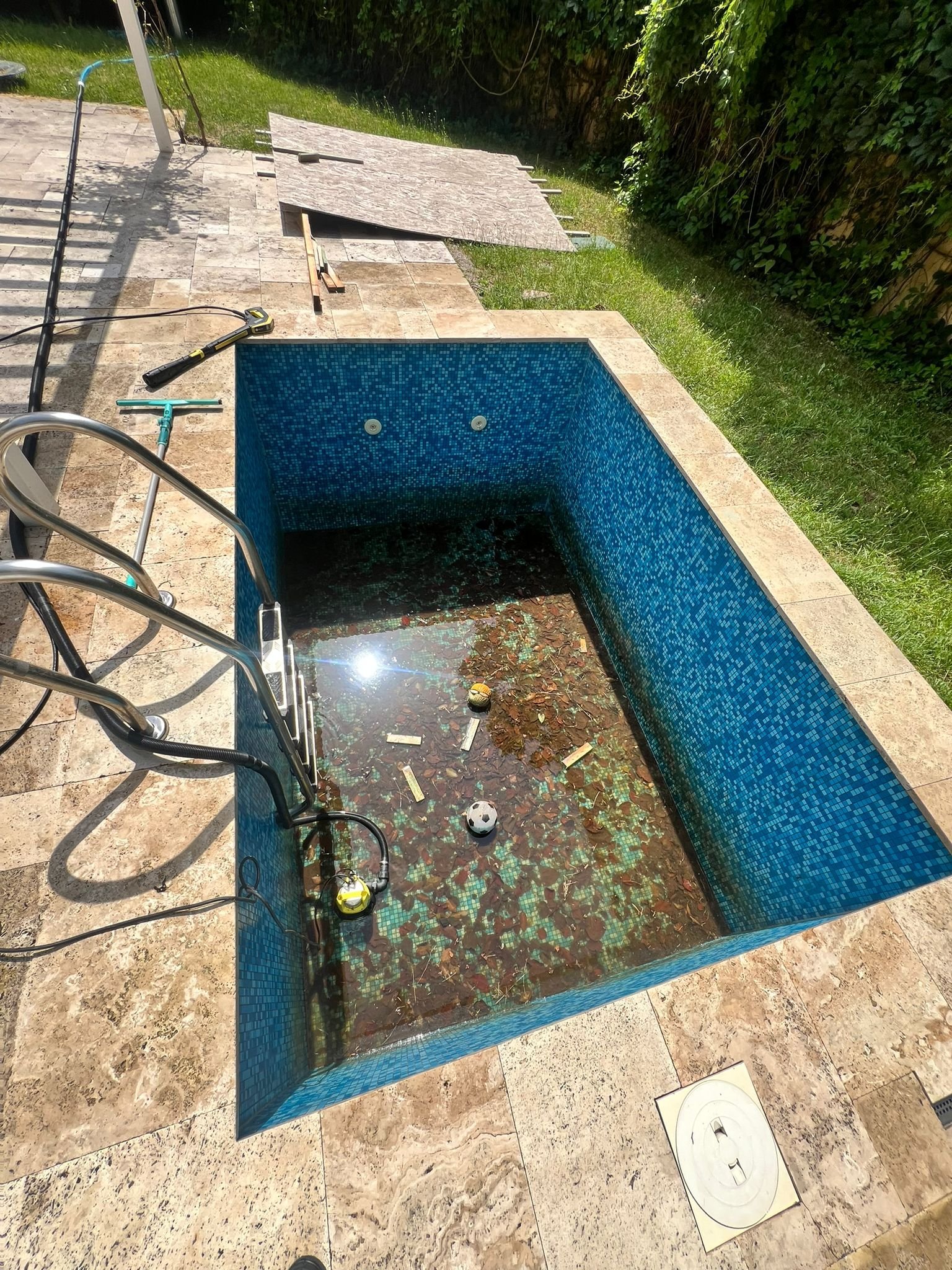 Poolreinigung in Wien & Umgebung – Preis in 1 Minute