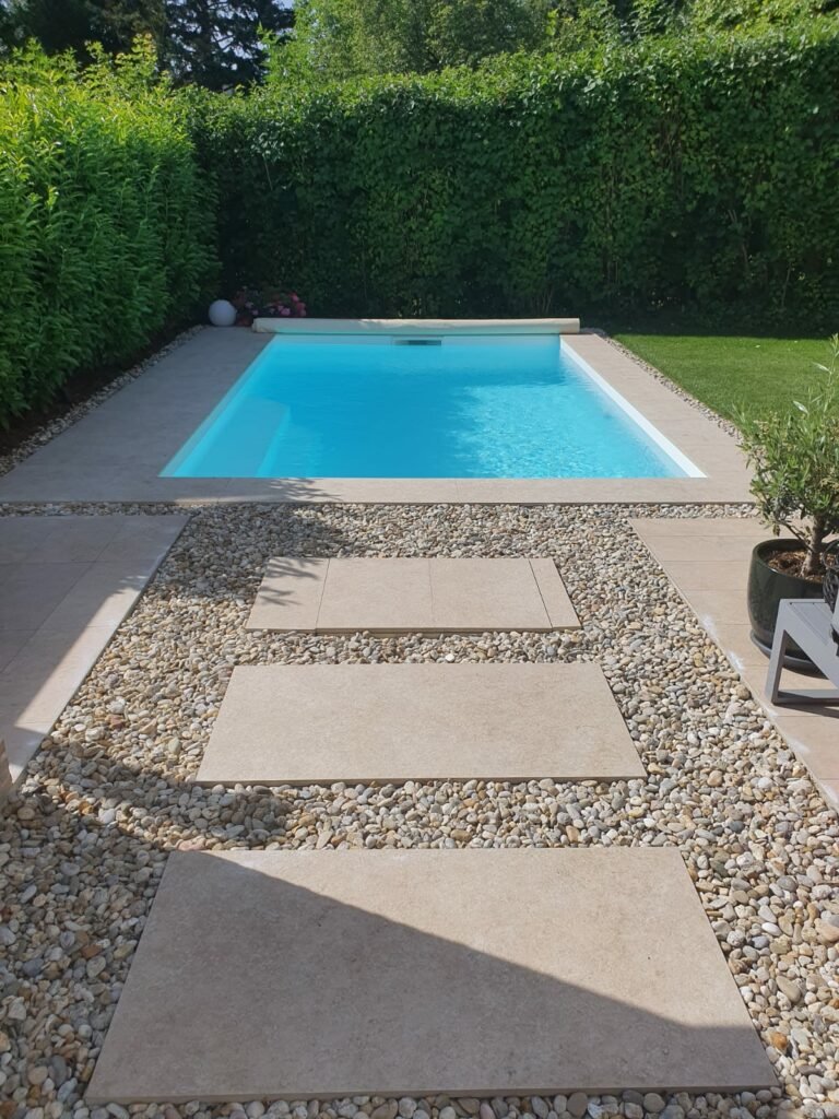 Pool Impression